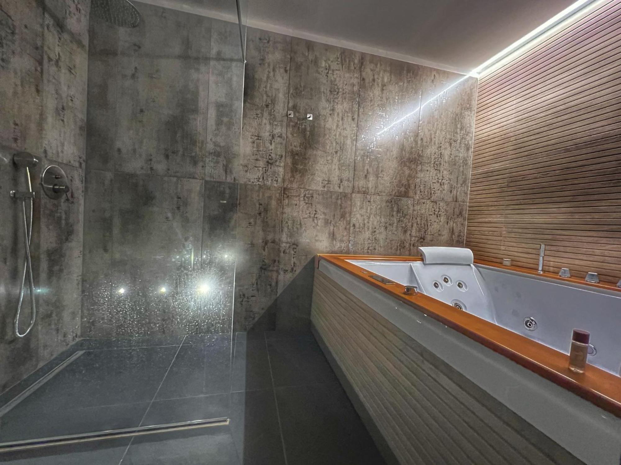 Amay City Suite Bari Extérieur photo