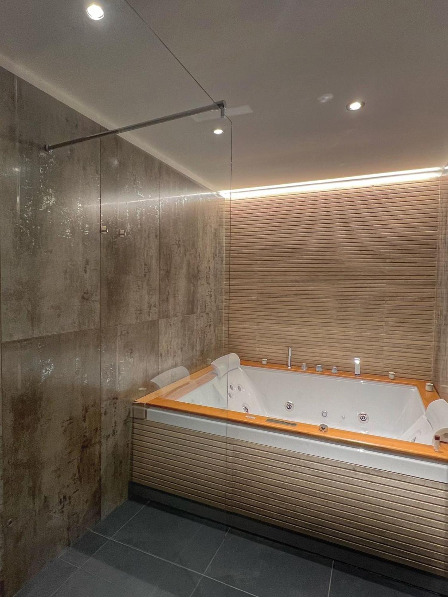 Amay City Suite Bari Extérieur photo